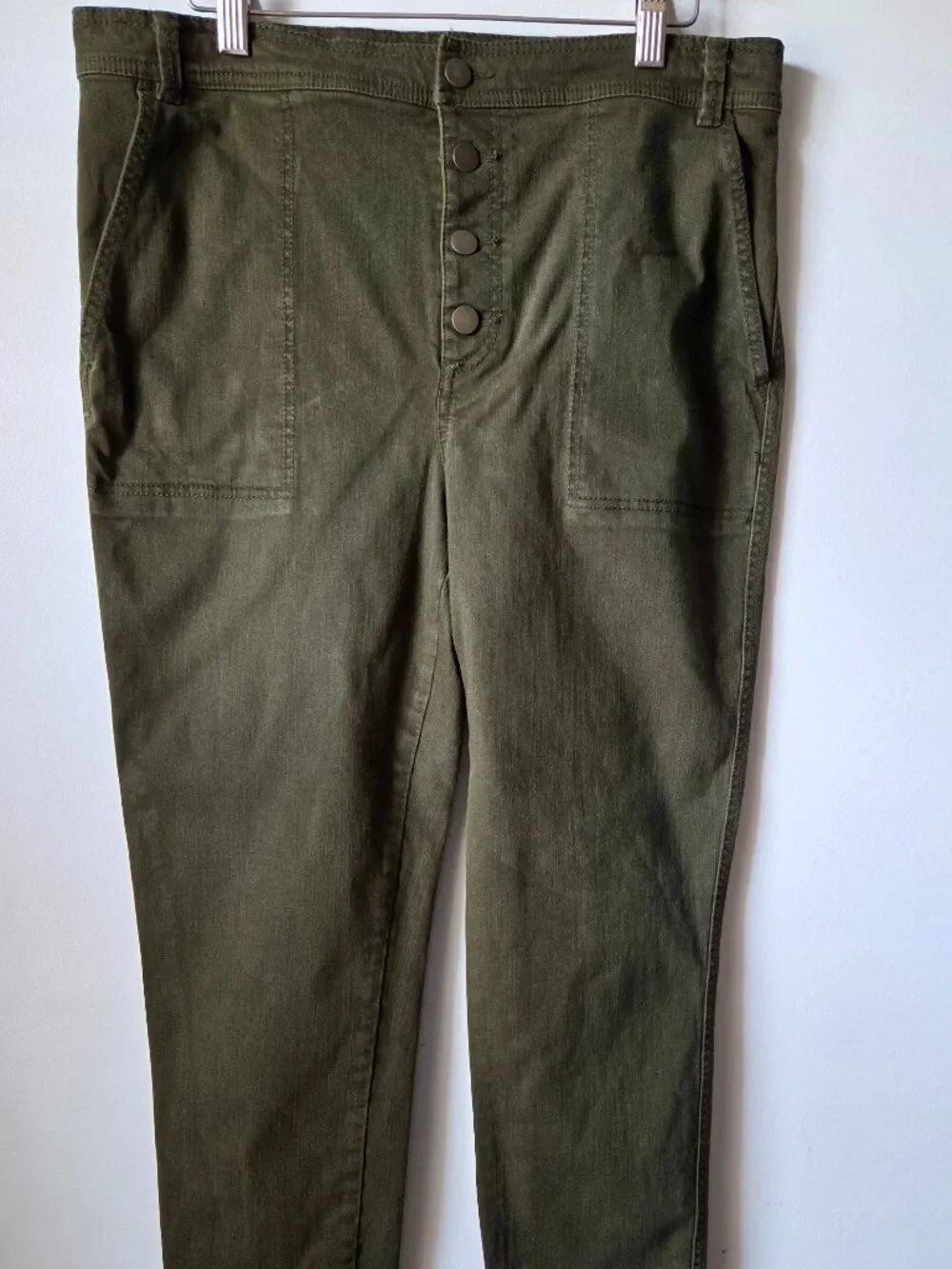 EUC LOFT ARMY GREEN BUTTON FLY RAW HEM SKINNY JEANS SIZE 12